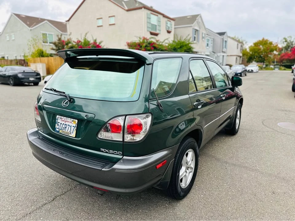 2001 Lexus RX 1st Gen - Image 10 of 16