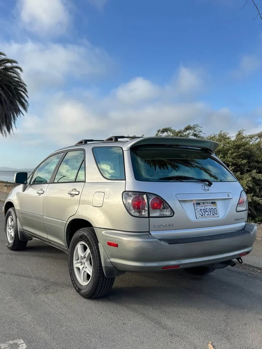 2001 Lexus RX 1st Gen - Image 5 of 14