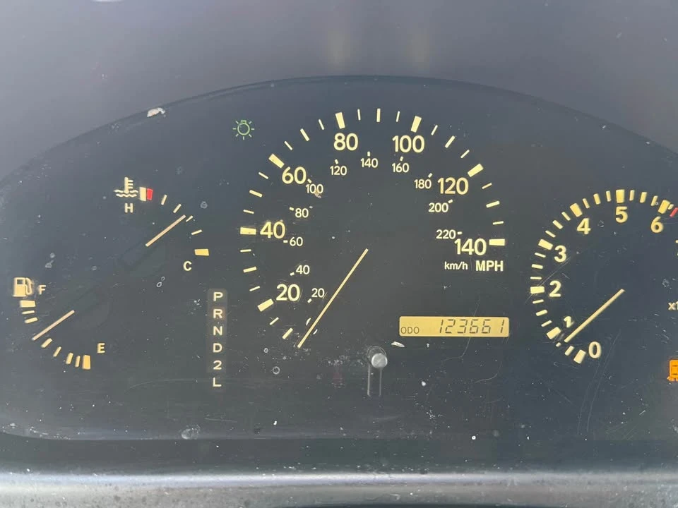 2001 Lexus RX 1st Gen - Image 12 of 14