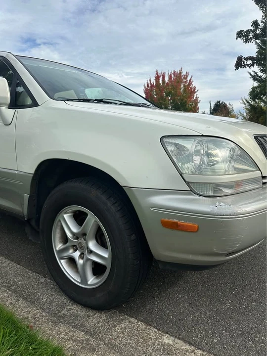 2001 Lexus RX 1st Gen - Image 13 of 14