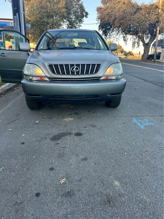 2001 Lexus RX 1st Gen - Image 3 of 9