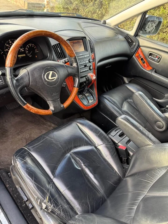 2001 Lexus RX 1st Gen - Image 8 of 14