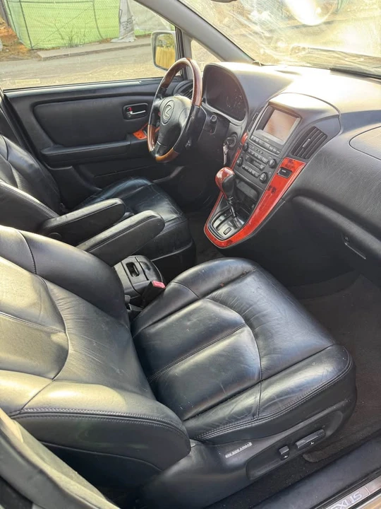 2001 Lexus RX 1st Gen - Image 10 of 14