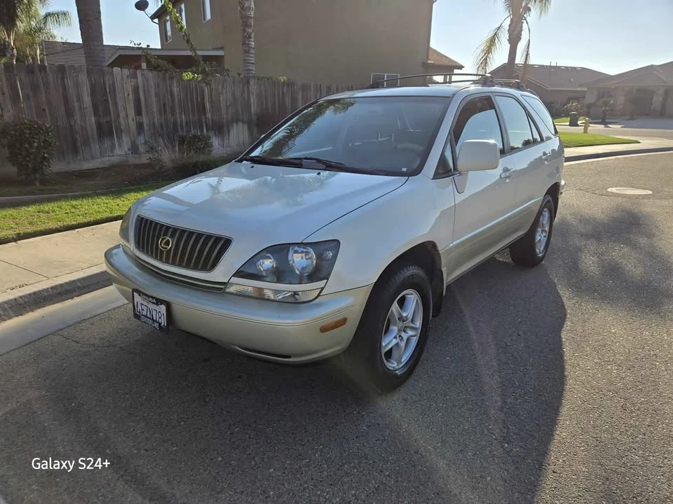2001 Lexus RX 1st Gen - Image 9 of 12