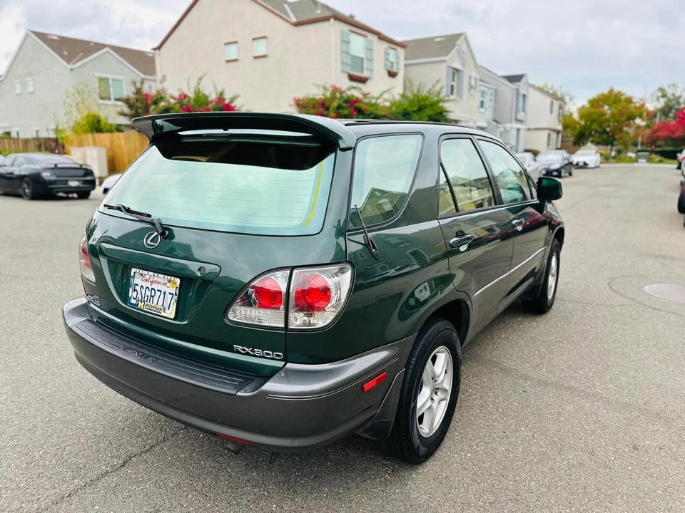 2001 Lexus RX 1st Gen - Image 10 of 17