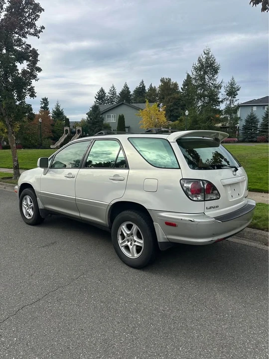 2001 Lexus RX 1st Gen - Image 3 of 14