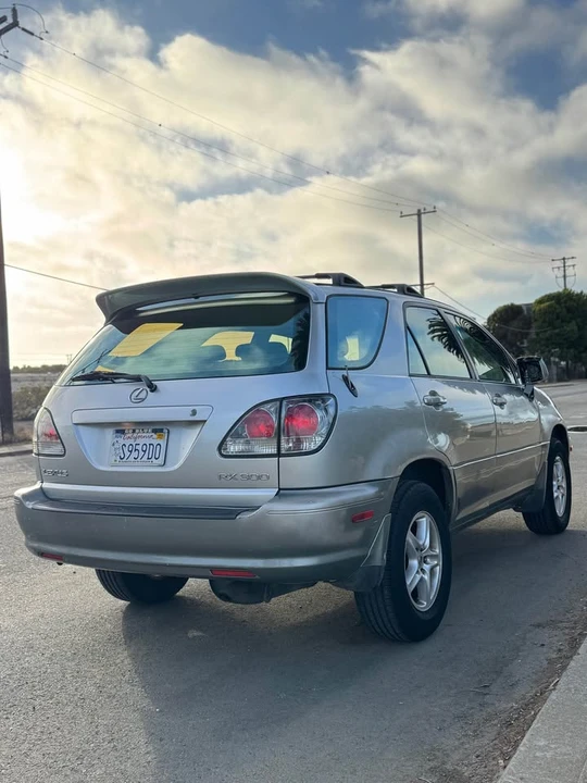 2001 Lexus RX 1st Gen - Image 6 of 14