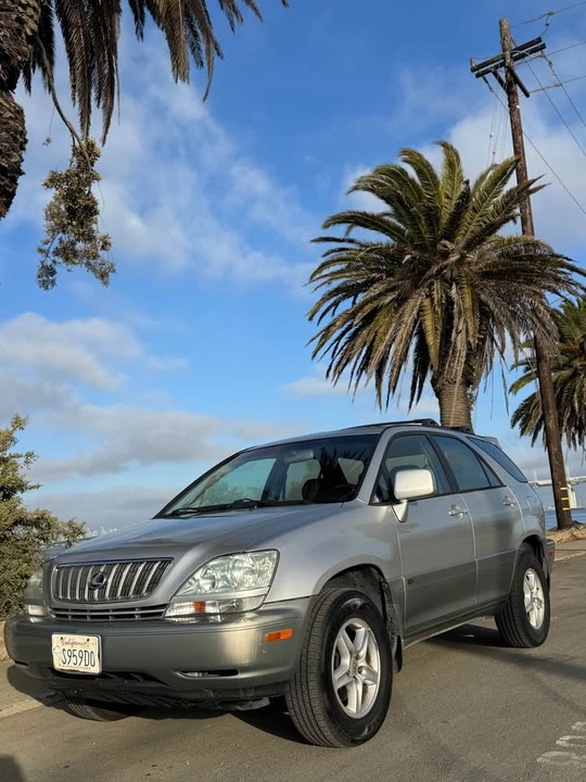 2001 Lexus RX 1st Gen - Image 2 of 14