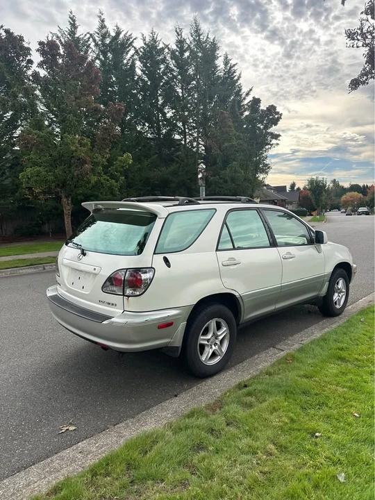 2001 Lexus RX 1st Gen - Image 2 of 14