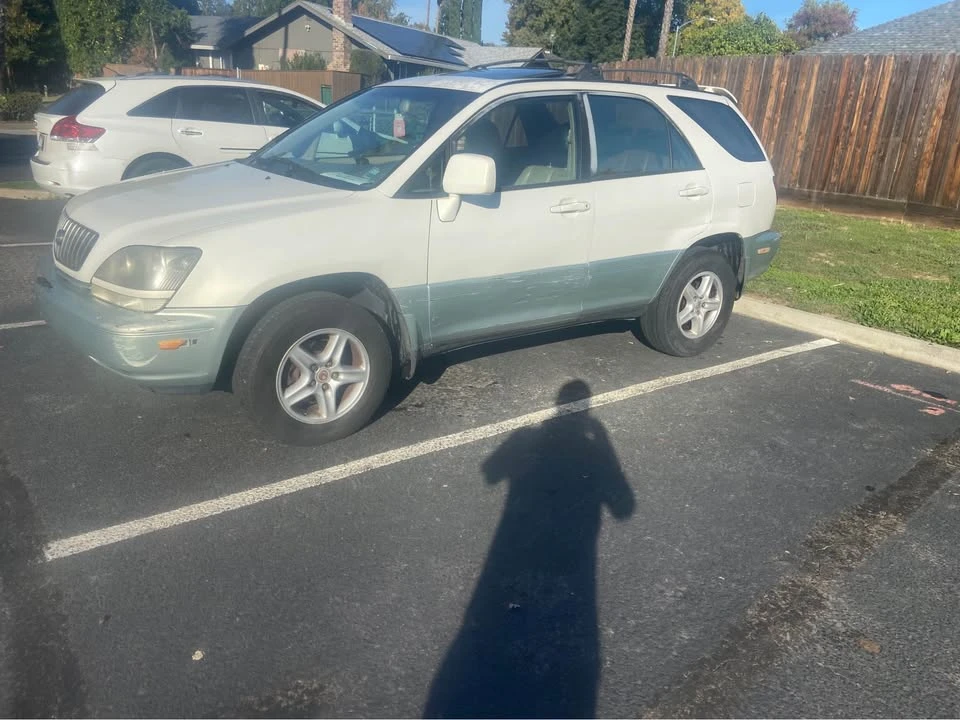 2001 Lexus RX 1st Gen - Image 2 of 10