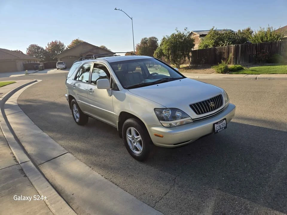 2001 Lexus RX 1st Gen - Image 8 of 12