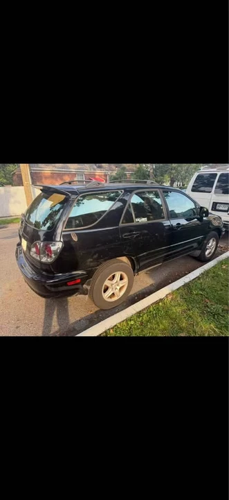 2001 Lexus RX 1st Gen - Image 5 of 11