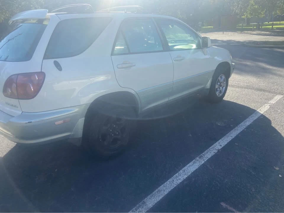 2001 Lexus RX 1st Gen - Image 3 of 10