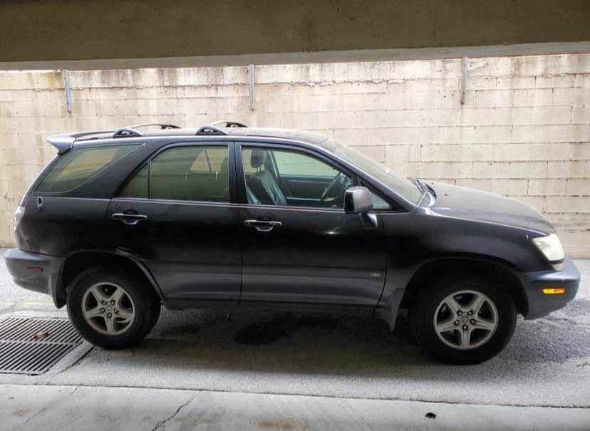2001 Lexus RX 1st Gen - Image 2 of 6