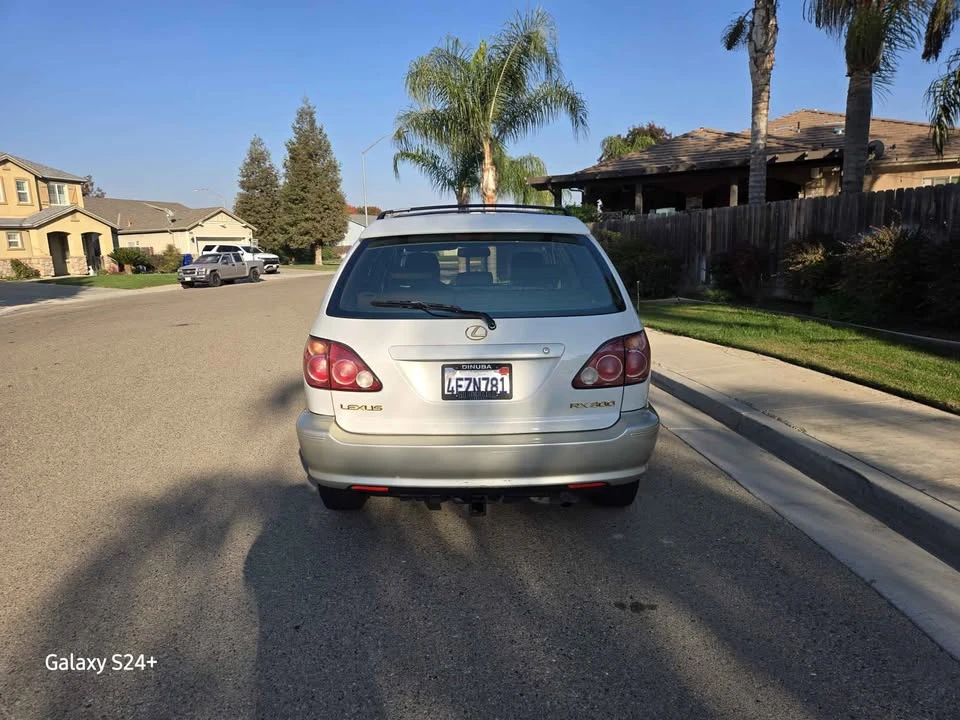 2001 Lexus RX 1st Gen - Image 12 of 12
