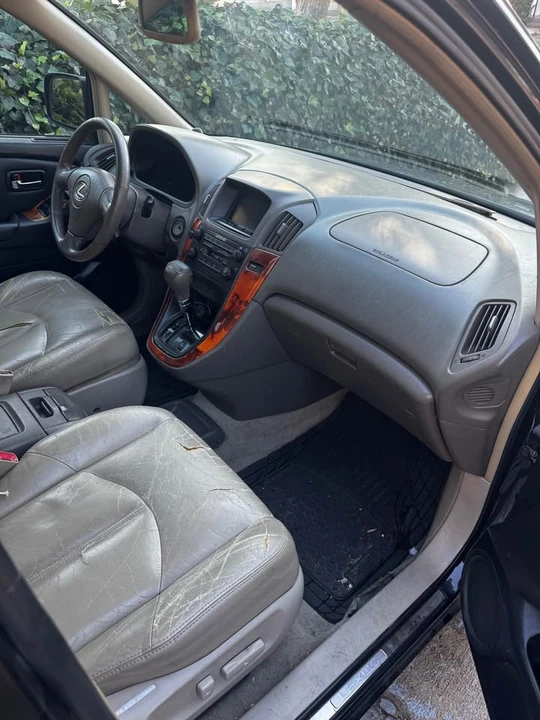 2001 Lexus RX 1st Gen - Image 4 of 7
