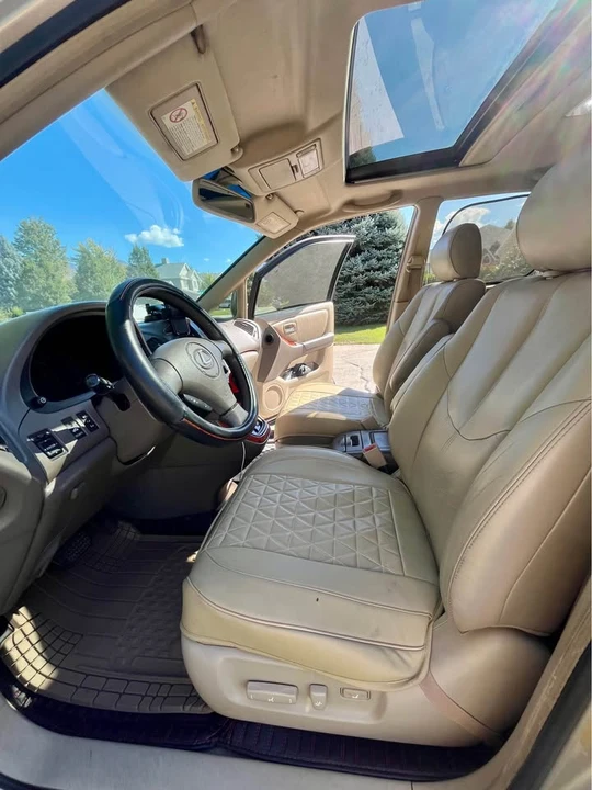 2001 Lexus RX 1st Gen - Image 5 of 11
