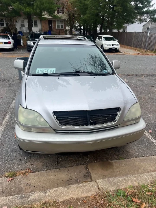 2001 Lexus RX 1st Gen - Image 2 of 6