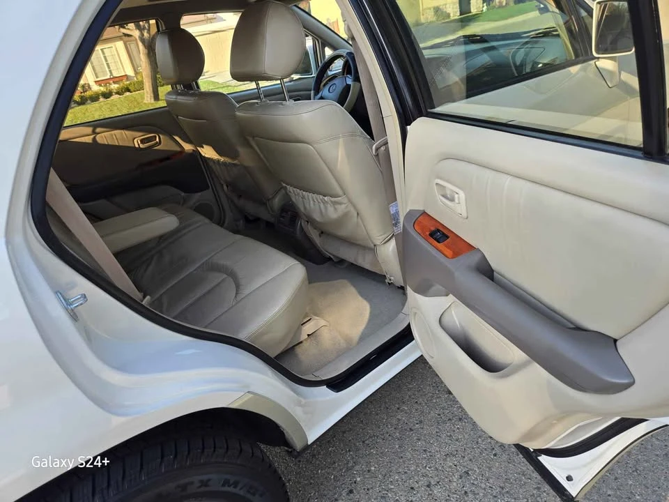 2001 Lexus RX 1st Gen - Image 2 of 12