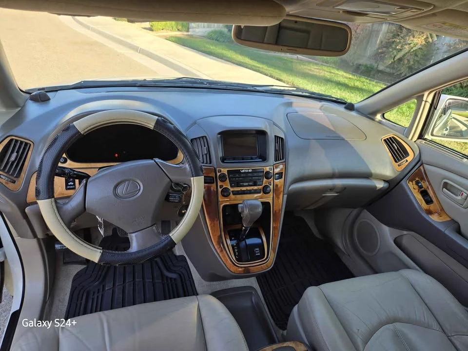 2001 Lexus RX 1st Gen - Image 7 of 12