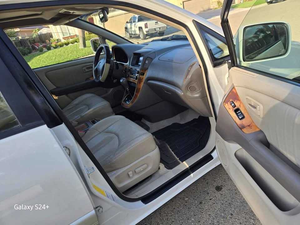 2001 Lexus RX 1st Gen - Image 4 of 12