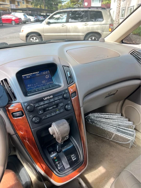2001 Lexus RX 1st Gen - Image 7 of 9