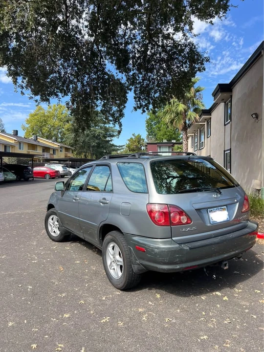 2001 Lexus RX 1st Gen - Image 5 of 9