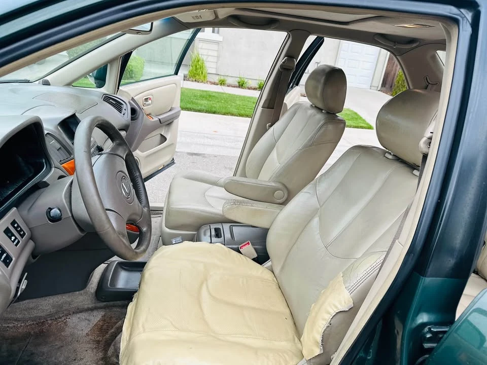2001 Lexus RX 1st Gen - Image 11 of 16