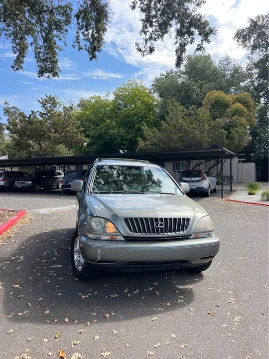 2001 Lexus RX 1st Gen - Image 4 of 9