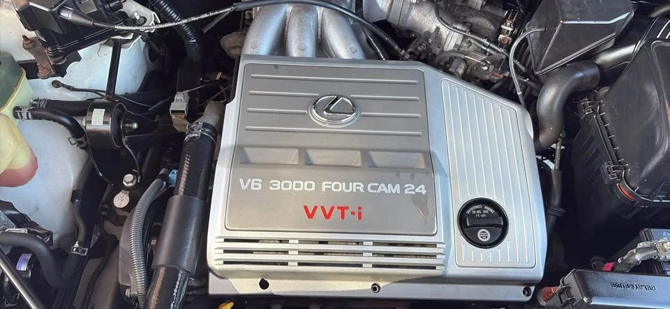 2001 Lexus RX 1st Gen - Image 18 of 19