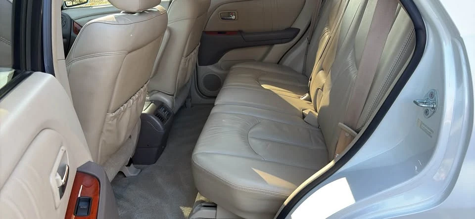 2001 Lexus RX 1st Gen - Image 12 of 19