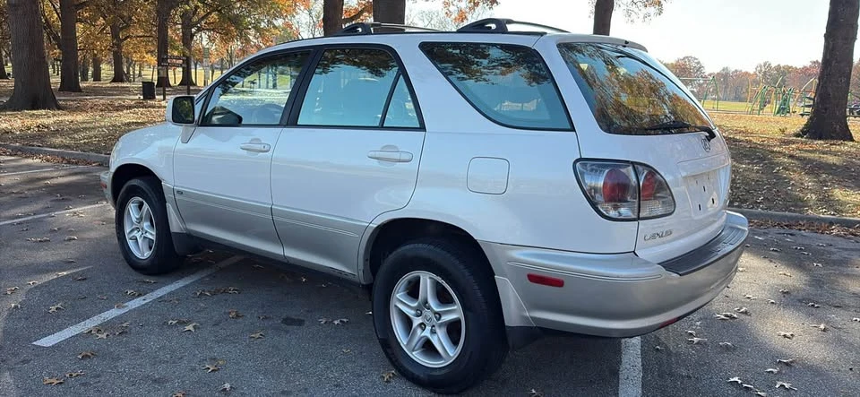 2001 Lexus RX 1st Gen - Image 4 of 19
