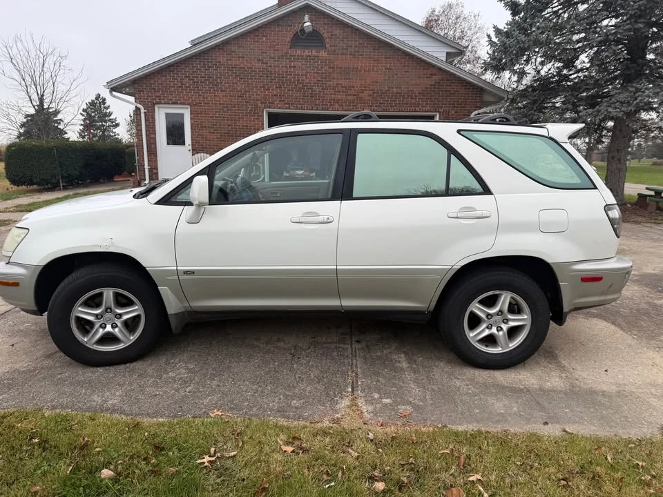 2001 Lexus RX 1st Gen - Image 2 of 6