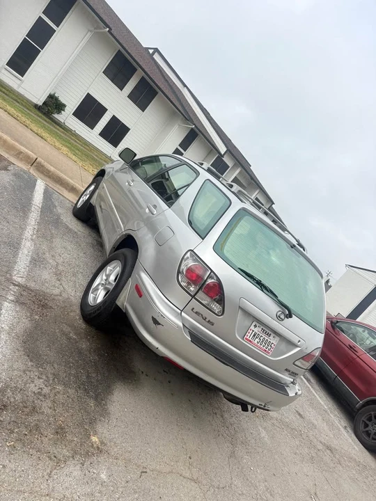 2001 Lexus RX 1st Gen - Image 11 of 14