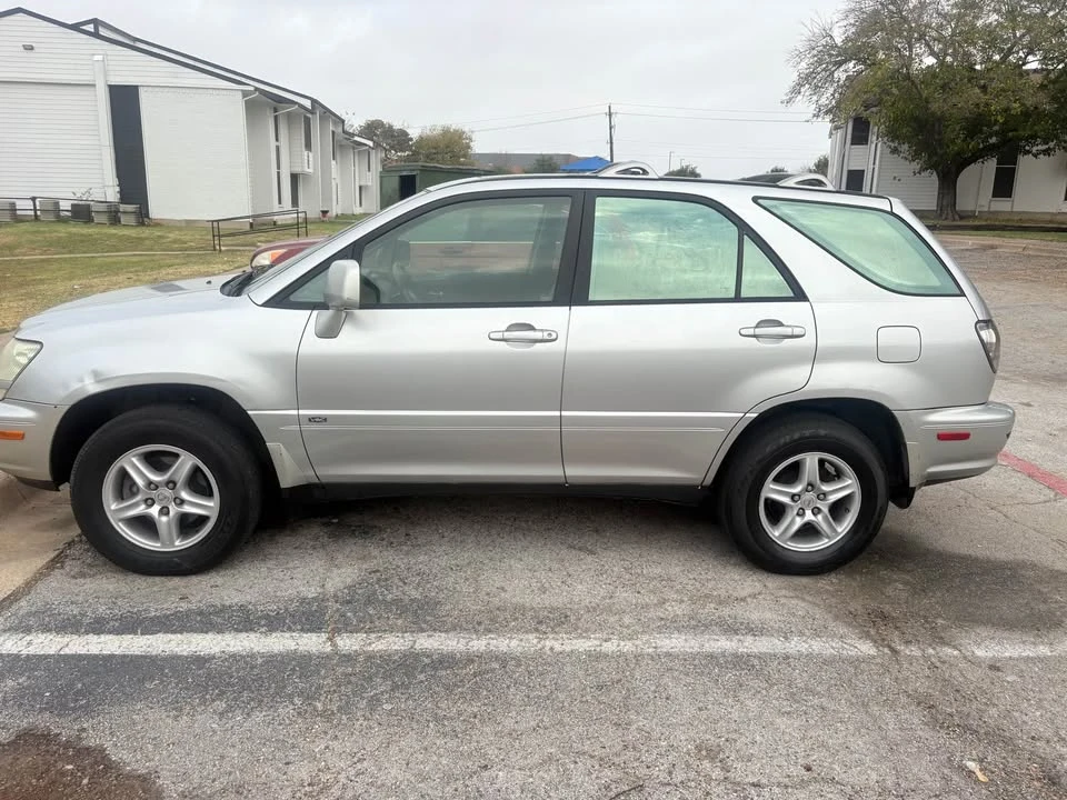 2001 Lexus RX 1st Gen - Image 2 of 14