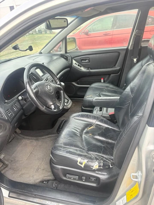 2001 Lexus RX 1st Gen - Image 7 of 14