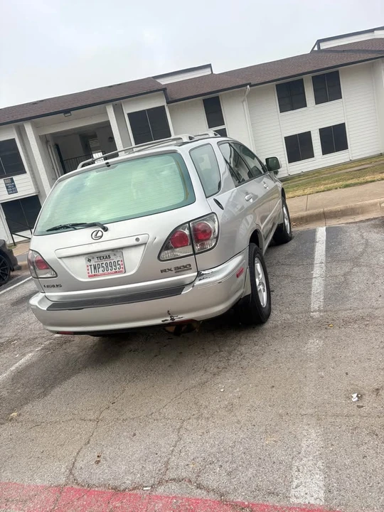 2001 Lexus RX 1st Gen - Image 12 of 14