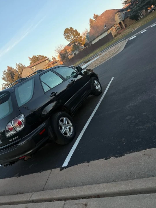 2001 Lexus RX 1st Gen - Image 3 of 15