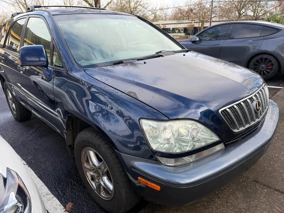 2001 Lexus RX 1st Gen - Image 3 of 9