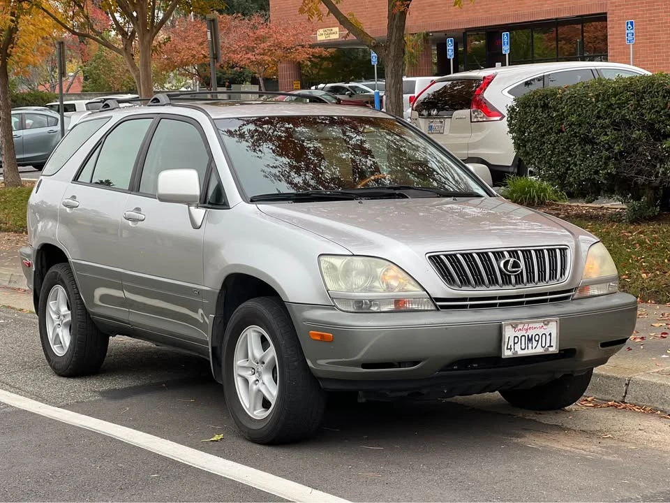 2001 Lexus RX 1st Gen - Image 6 of 15