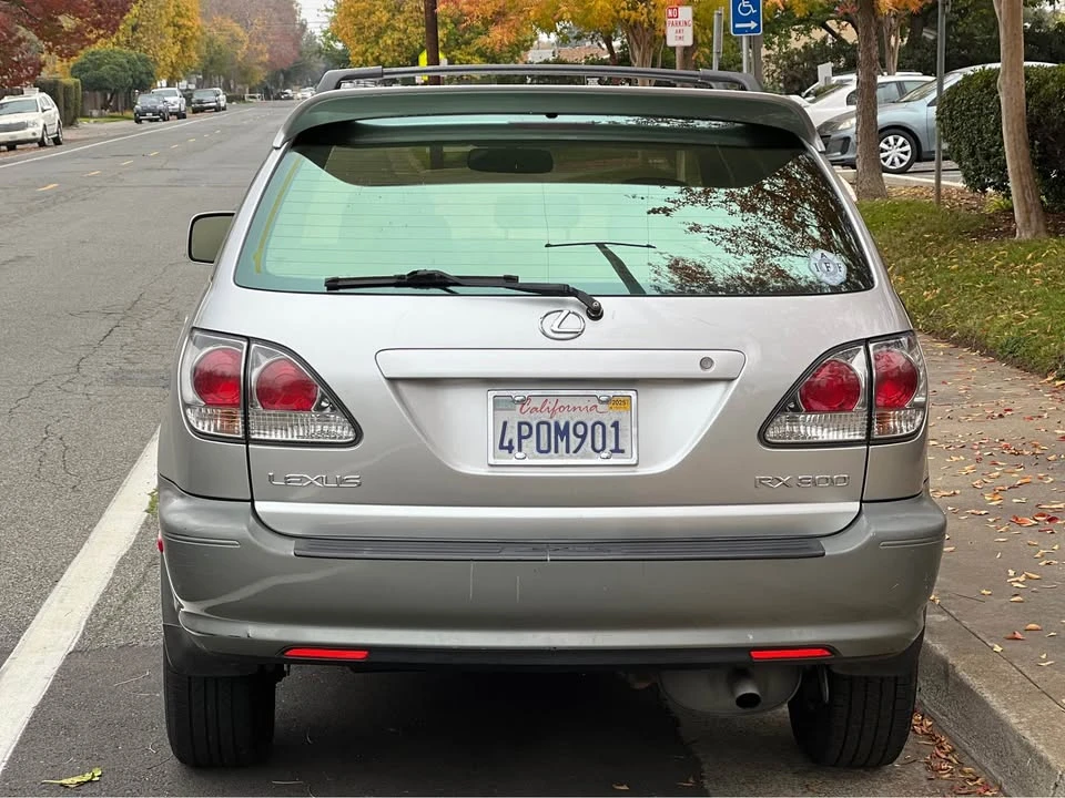 2001 Lexus RX 1st Gen - Image 5 of 15