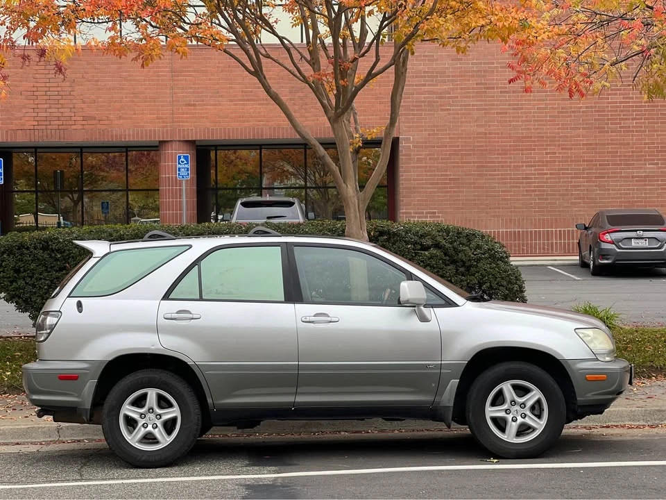 2001 Lexus RX 1st Gen - Image 7 of 15