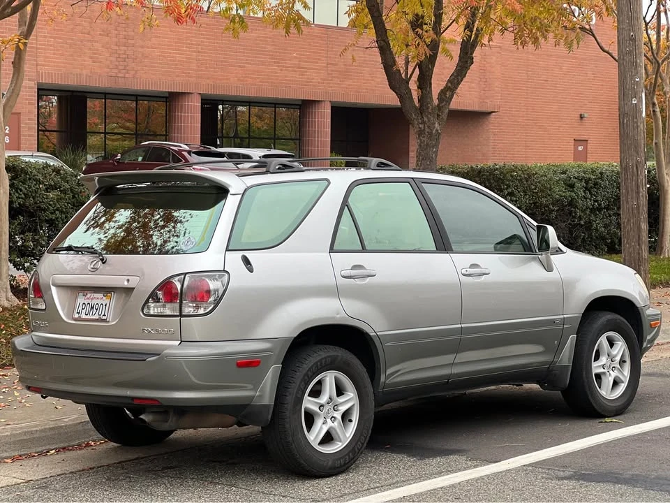 2001 Lexus RX 1st Gen - Image 8 of 15