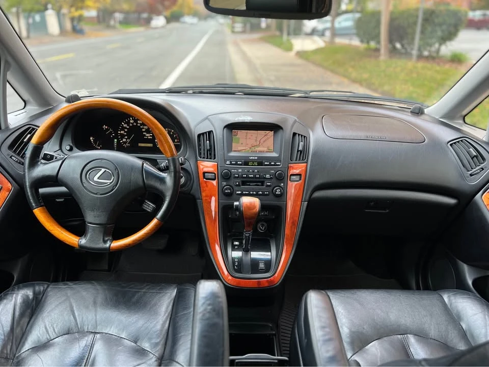 2001 Lexus RX 1st Gen - Image 9 of 15