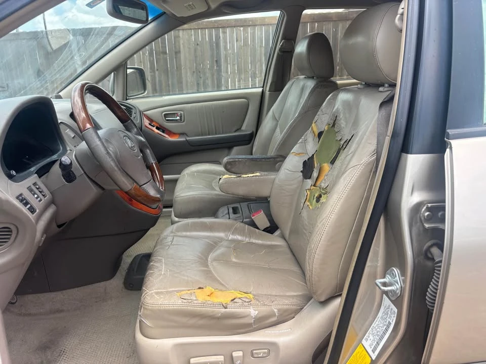 2001 Lexus RX 1st Gen - Image 10 of 12