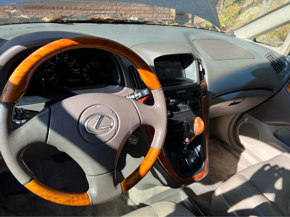 2001 Lexus RX 1st Gen - Image 3 of 6
