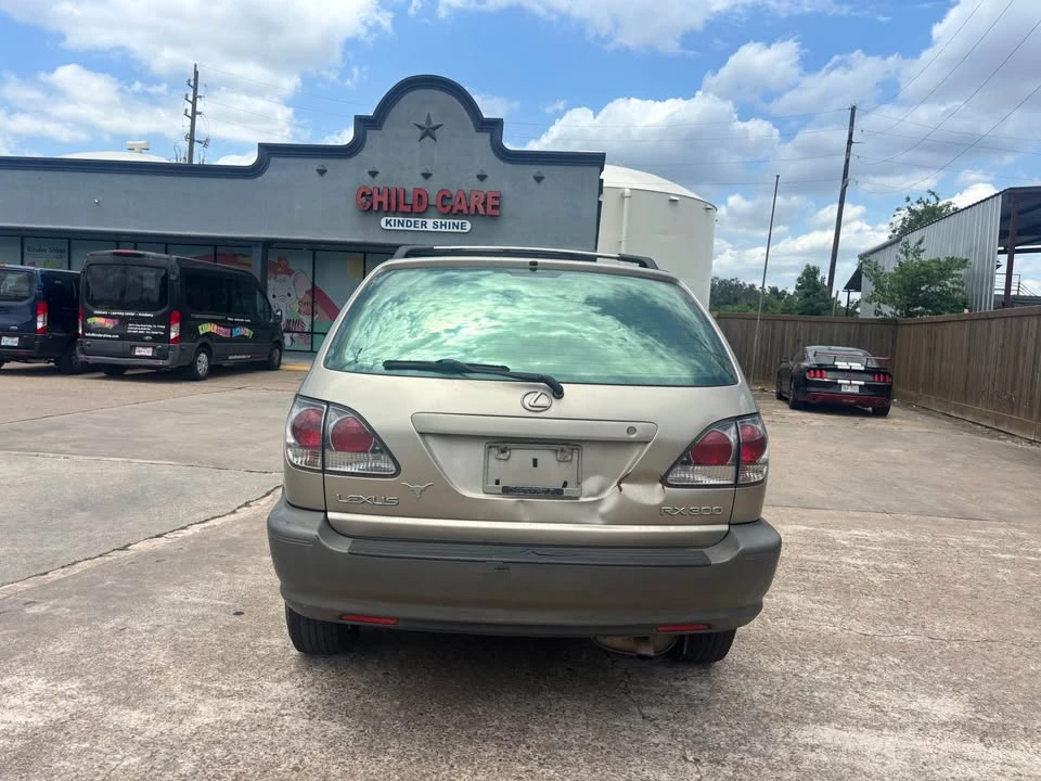 2001 Lexus RX 1st Gen - Image 4 of 12