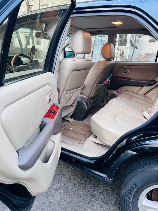 2001 Lexus RX 1st Gen - Image 12 of 13