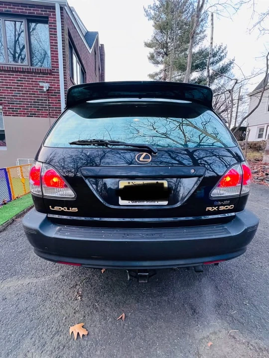 2001 Lexus RX 1st Gen - Image 3 of 13