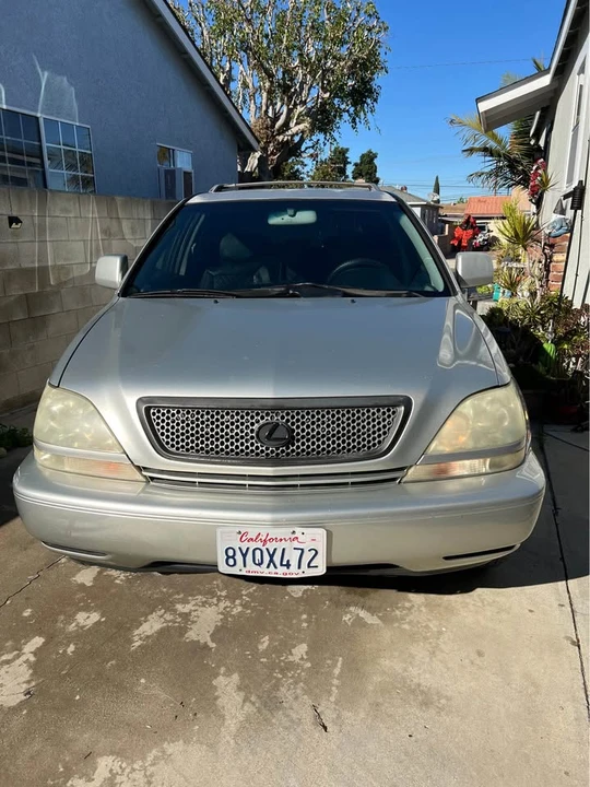 2001 Lexus RX 1st Gen - Image 2 of 8